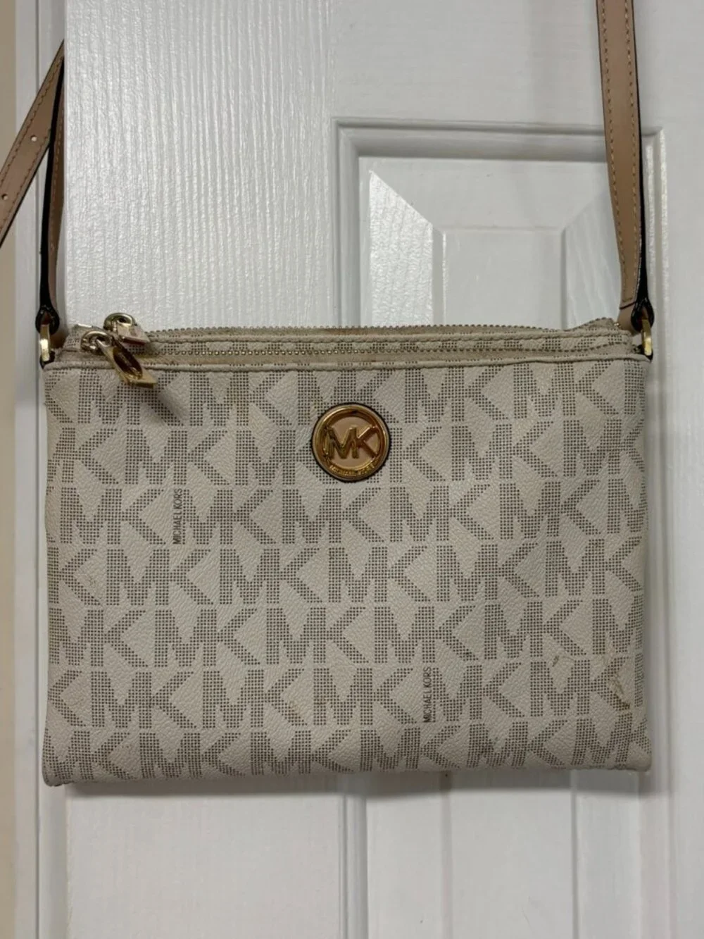 Michael Kors Adele Double Zip Signature Crossbody Vanilla